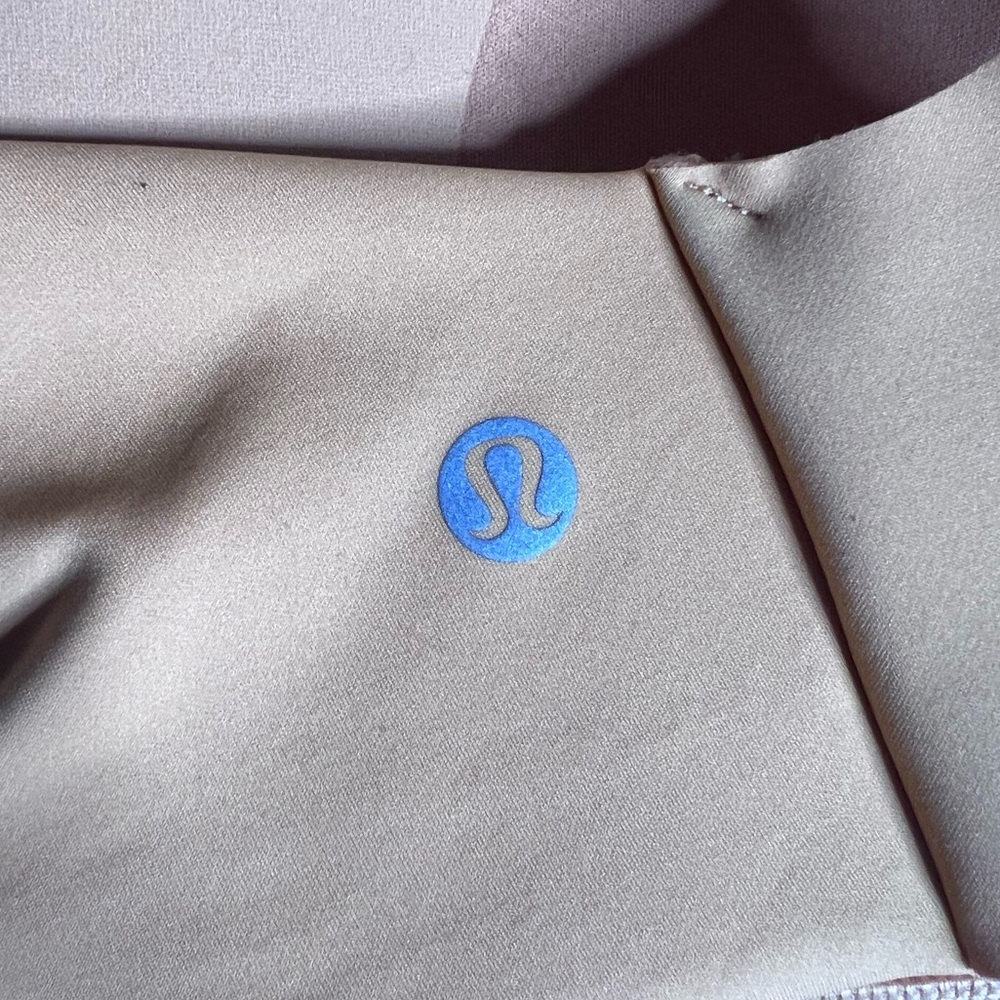 Lululemon AirSupport Bra Size 32DD NWT Warm Apricot/Silver Blue (High Support) - Picture 4 of 11